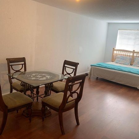Bedroom Suite In Lauderdale Lakes Townhome Fort Lauderdale Kültér fotó