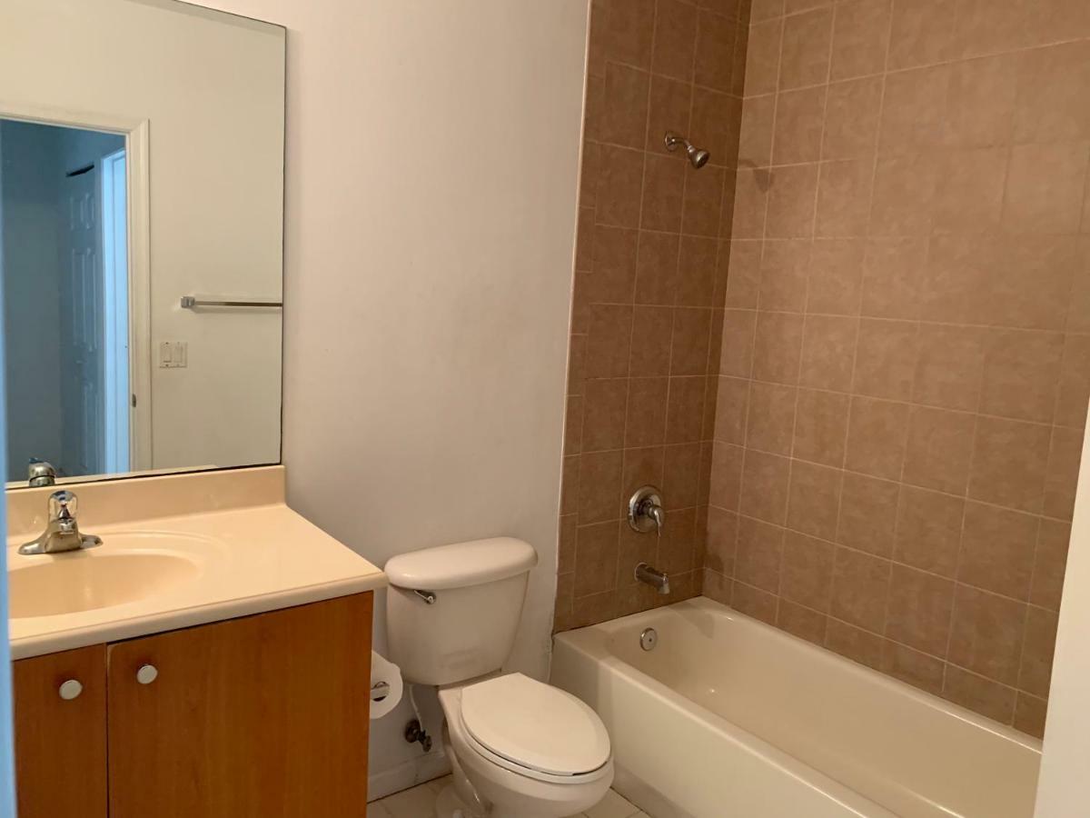 Bedroom Suite In Lauderdale Lakes Townhome Fort Lauderdale Kültér fotó